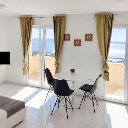 Appartement Modern In With Shared Pool *