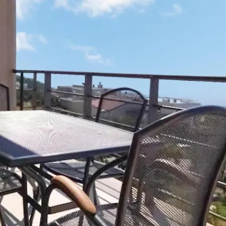 Modern In With Shared Pool Appartement