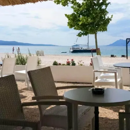 Apartamento Modern In With Shared Pool